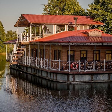 Melynojo Karpio Barza Hotel Kinty Kültér fotó