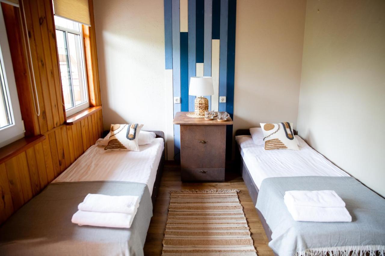 Melynojo Karpio Barza Hotel Kinty Kültér fotó