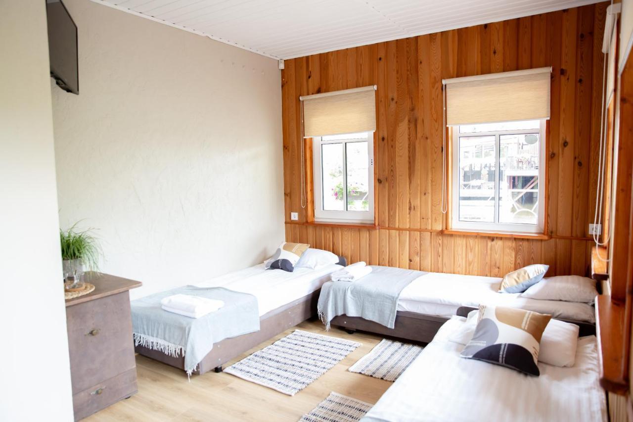 Melynojo Karpio Barza Hotel Kinty Kültér fotó