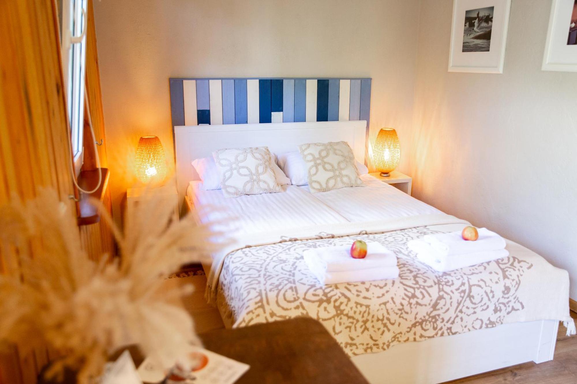 Melynojo Karpio Barza Hotel Kinty Kültér fotó